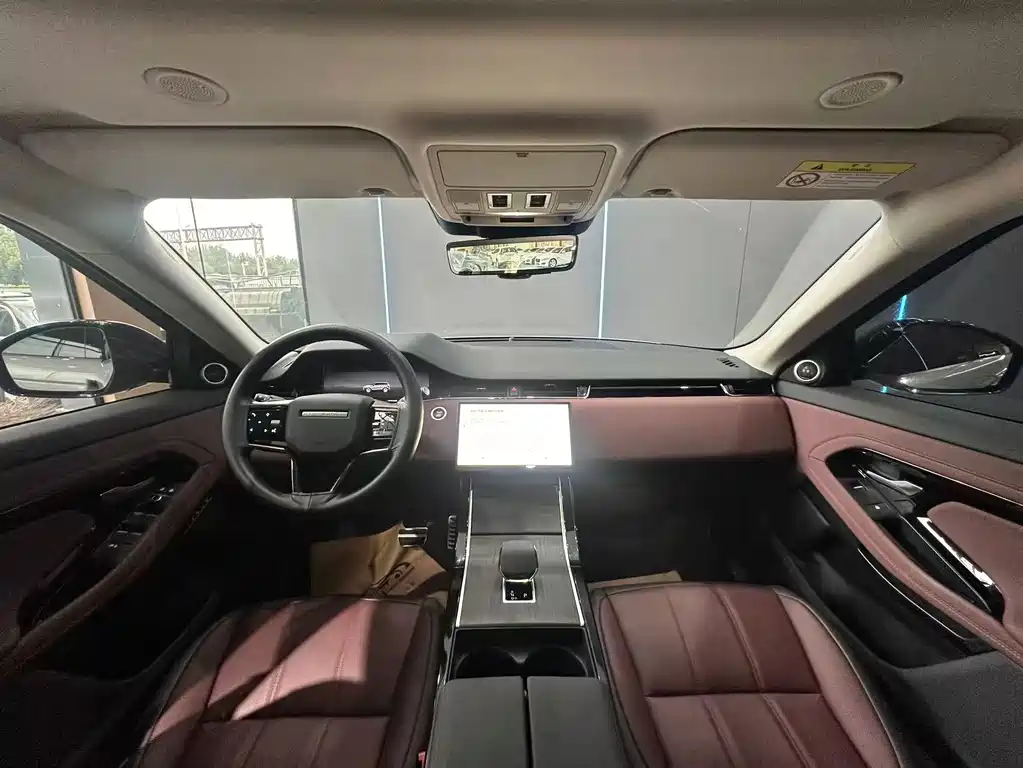 Land Rover Range Rover Evoque 2024 — фото 9