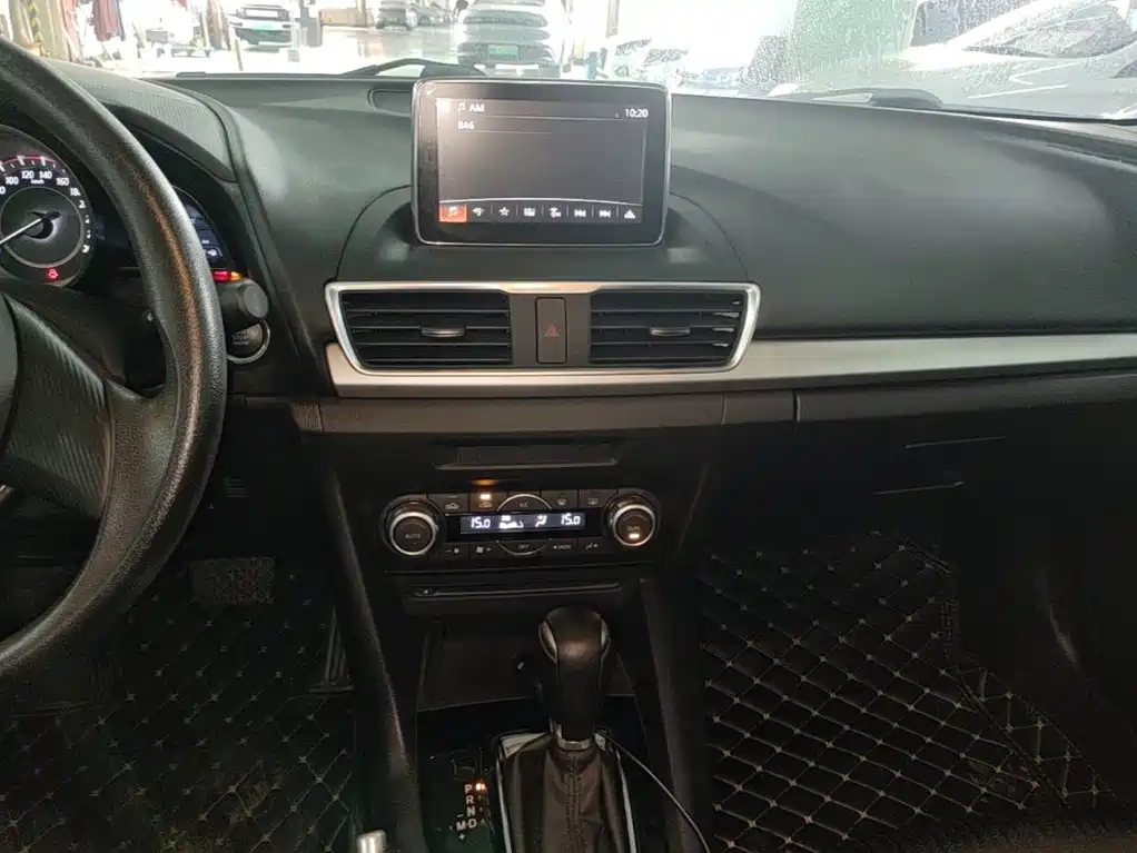 Mazda 3 Axela 2016 — фото 13