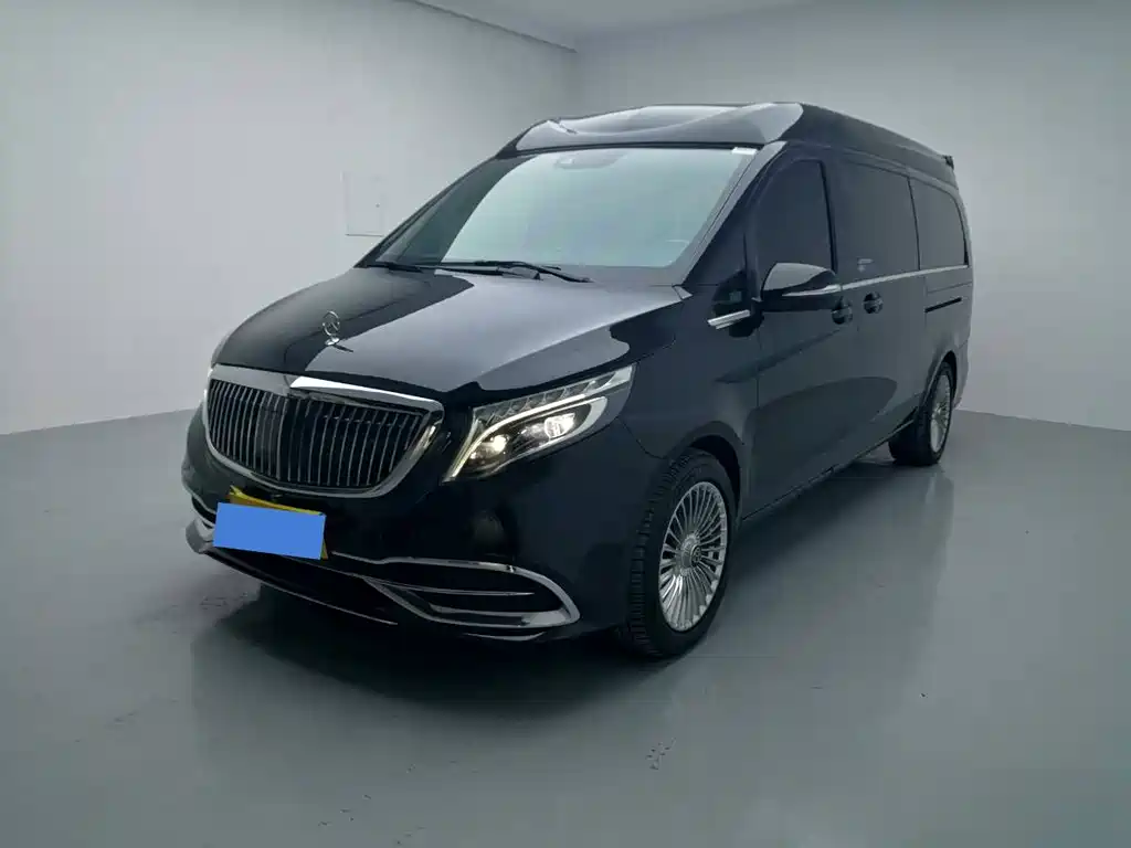 Mercedes-Benz V-Class 2021 — фото 1