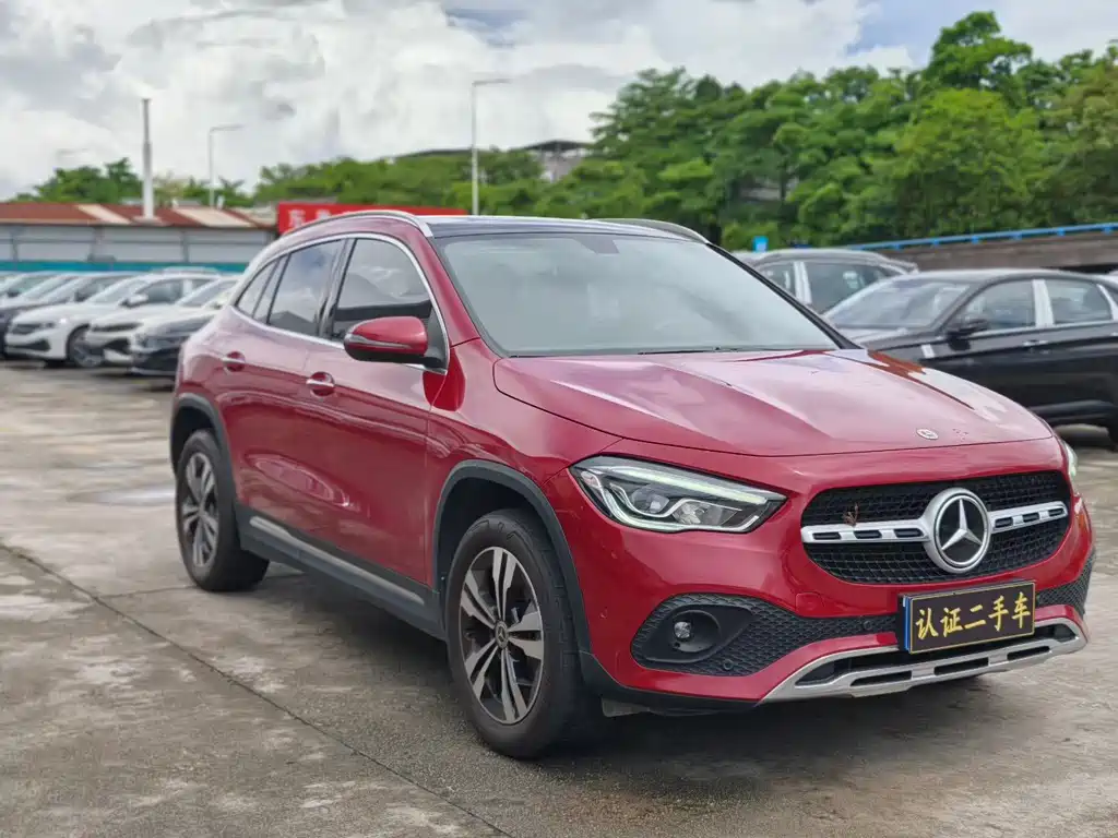 Mercedes-Benz GLA 2021