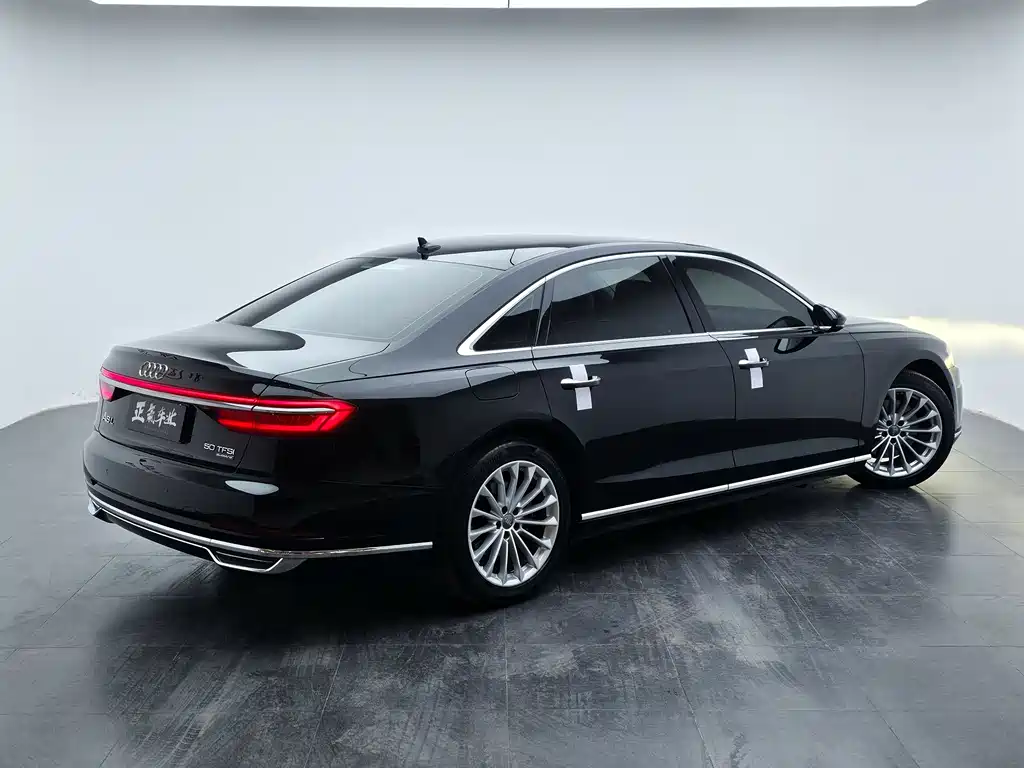 Audi A8 2020 — фото 6