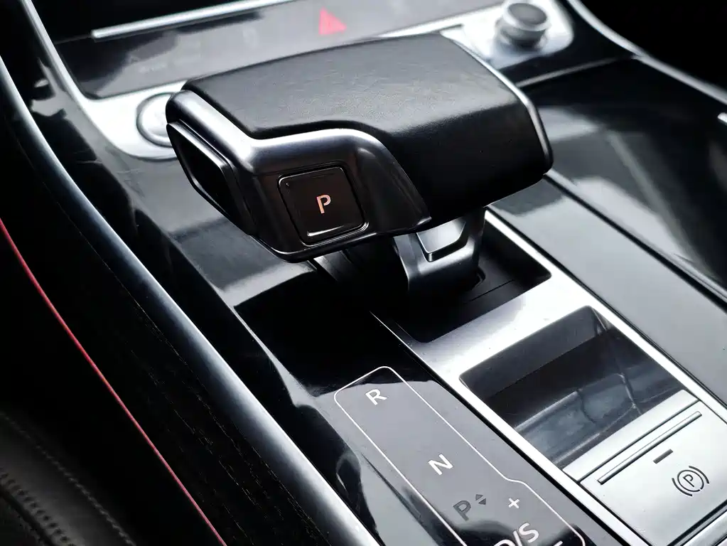 Audi A8 2020 — фото 23