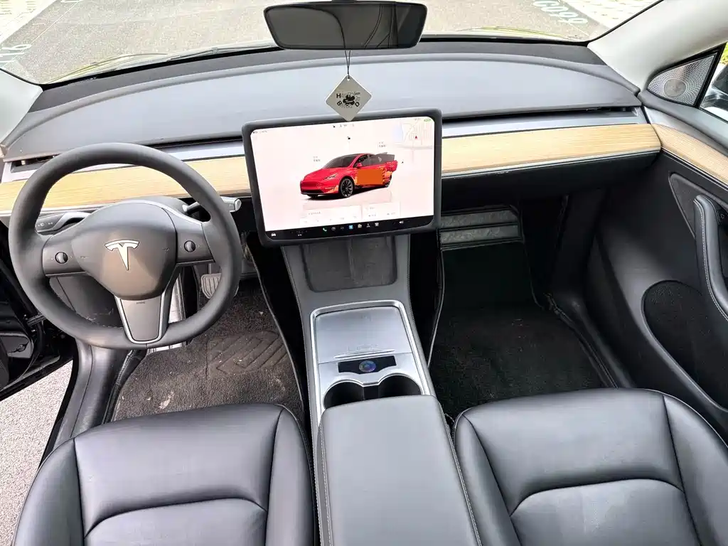 Tesla Model Y 2023 — фото 8