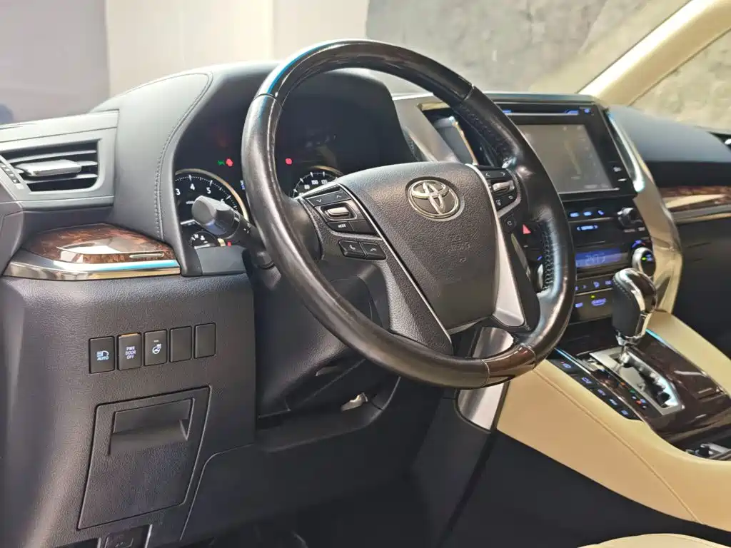 Toyota Alphard 2019 — фото 7