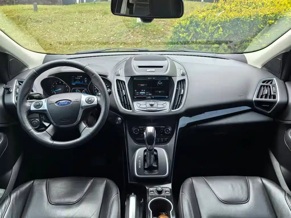 Ford Kuga 2014 — фото 11
