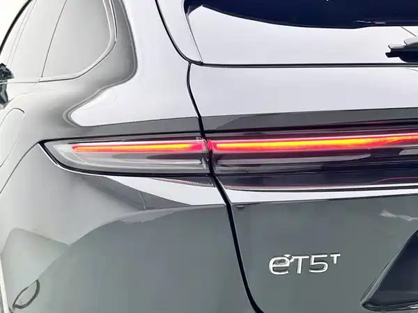 NIO ET5T 2025