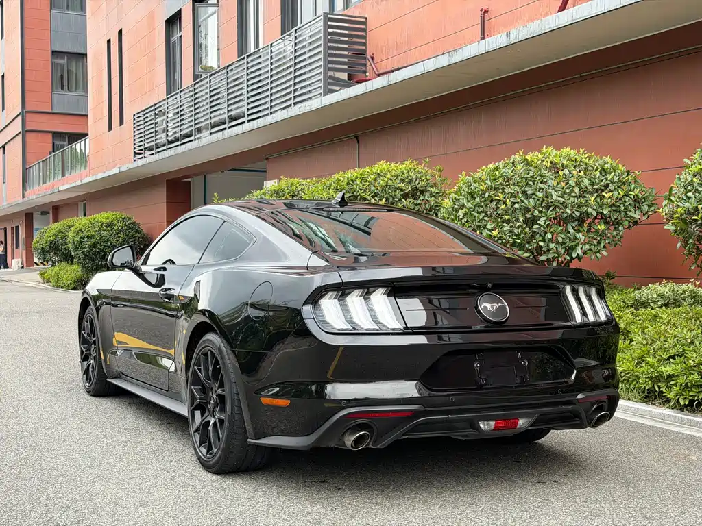 Ford Mustang 2020 — фото 15