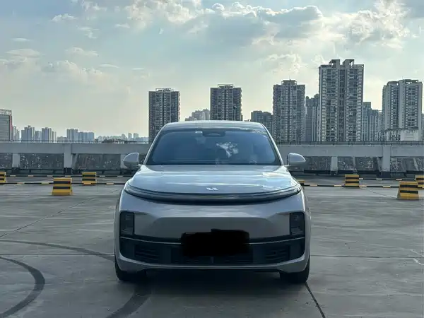 Li Auto L8 2023