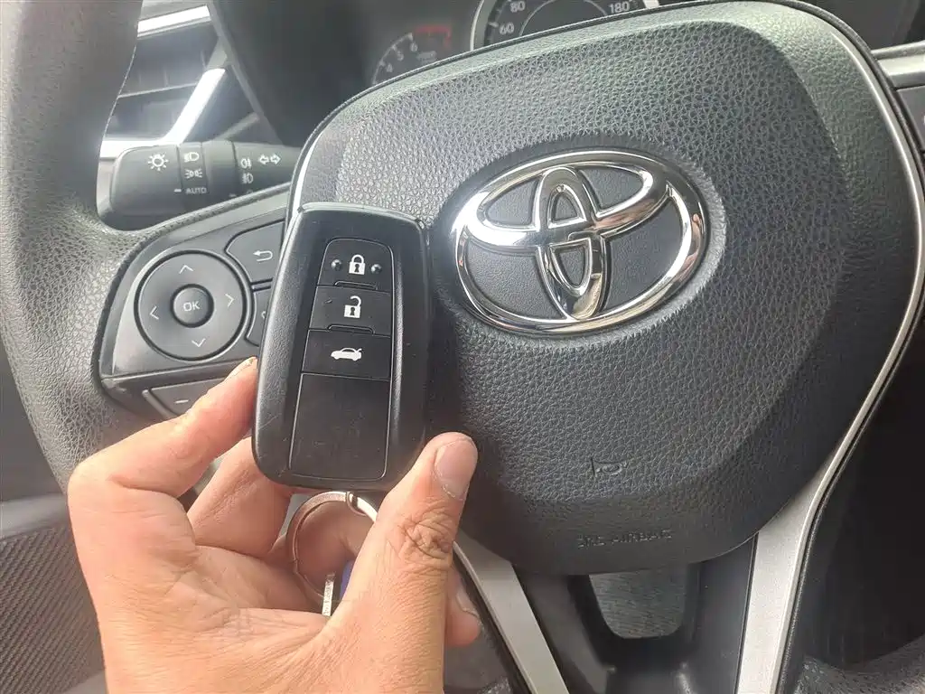 Toyota Corolla 2020 — фото 12