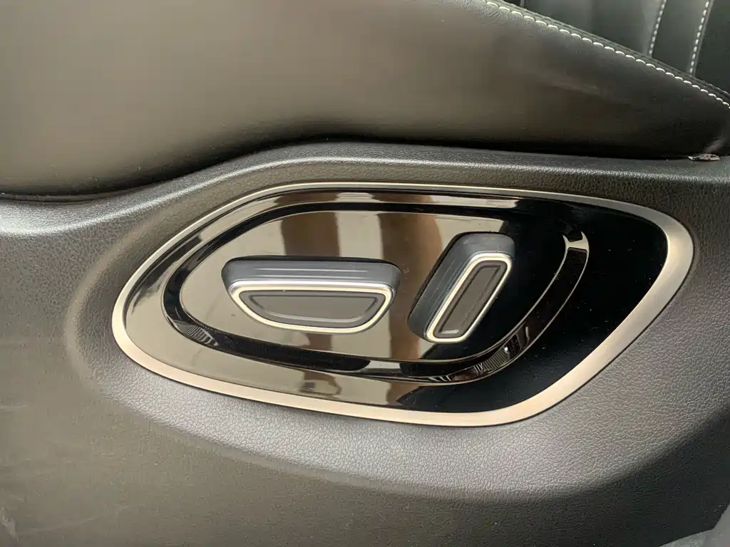 GAC Trumpchi M6 2022 — фото 8
