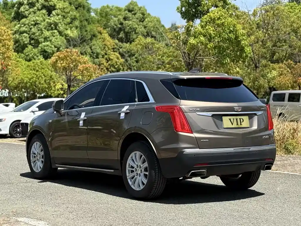 Cadillac XT5 2016 — фото 6