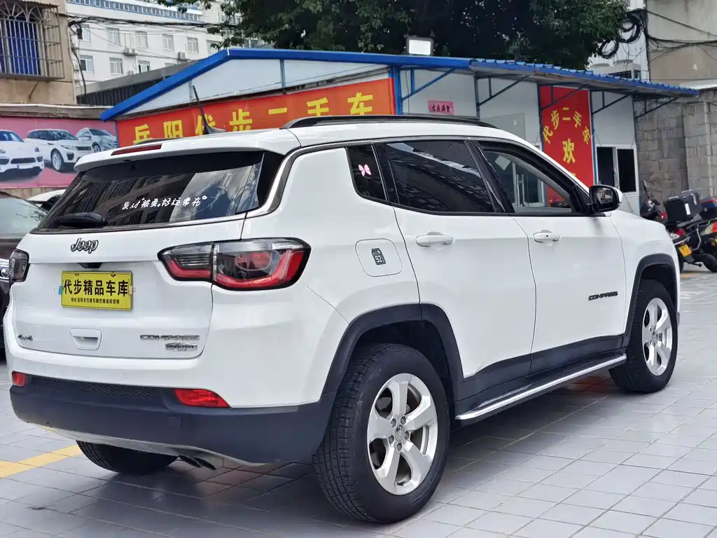 Jeep Compass 2018 — фото 21