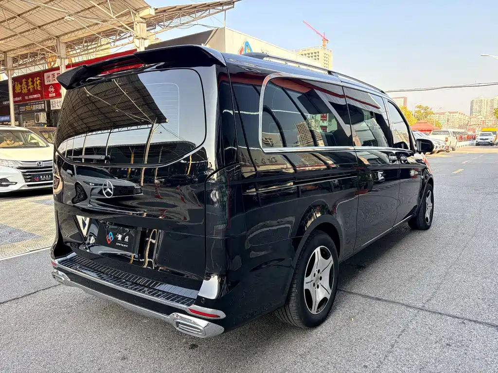 Mercedes-Benz Vito 2023 — фото 6