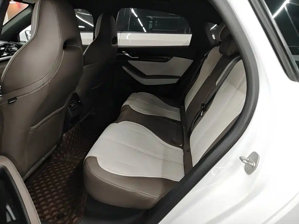 BYD Qin PLUS 2023 — фото 17