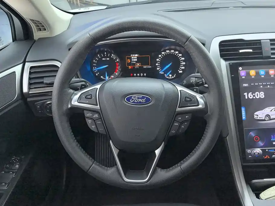 Ford Mondeo 2018 — фото 15