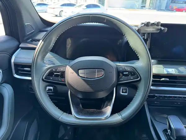 Geely Haoyue L 2023