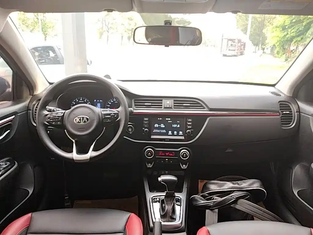 Kia KX CROSS 2018 — фото 10