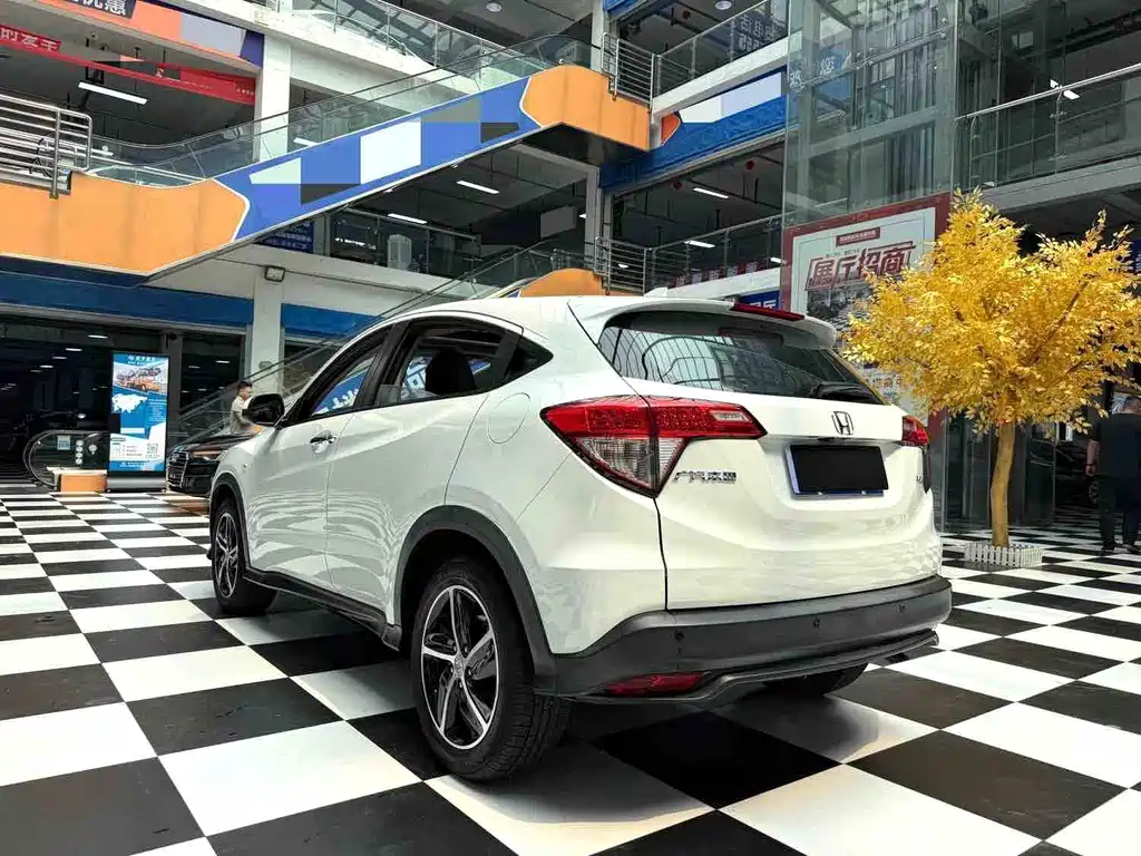 Honda Vezel 2021 — фото 17