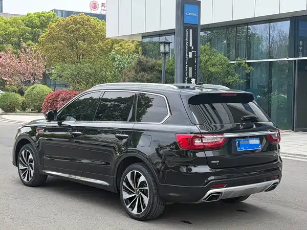 Hongqi HS7 2021