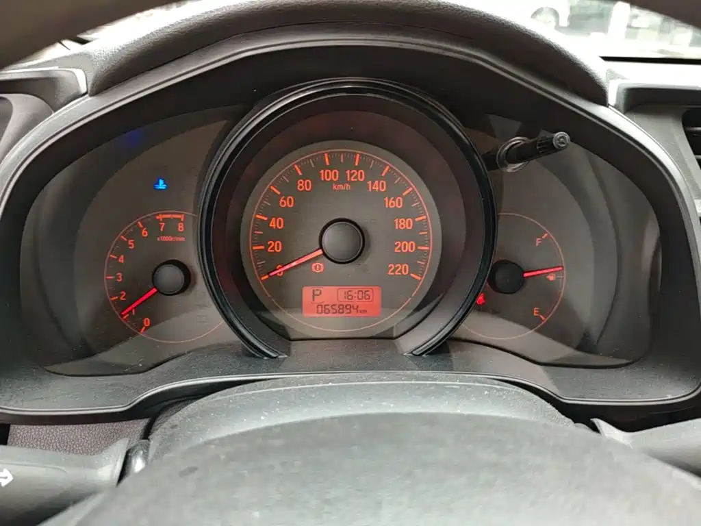 Honda Fit 2016 — фото 12