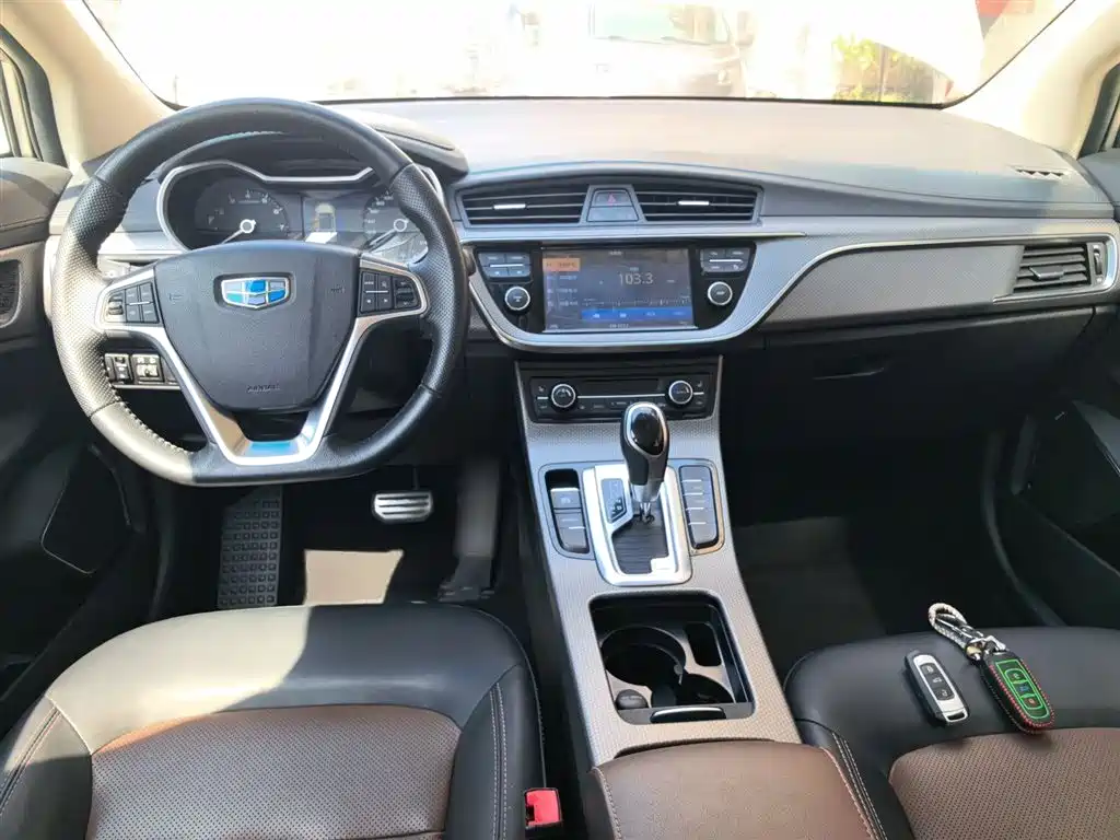 Geely Emgrand GS 2017 — фото 10