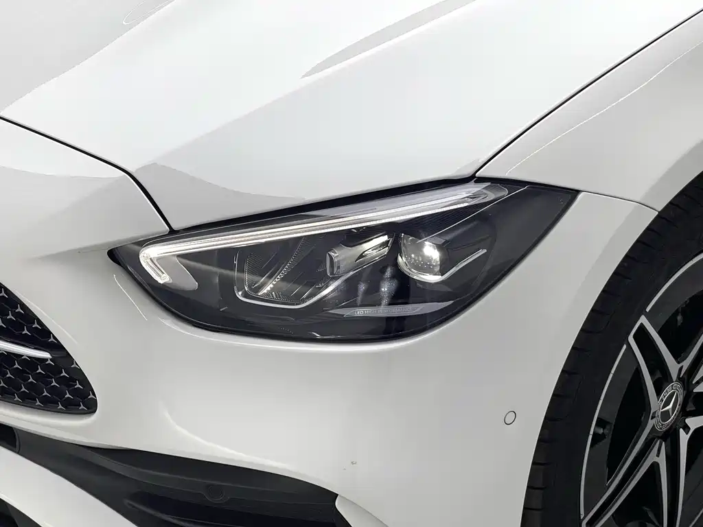 Mercedes-Benz C-Class 2023 — фото 18