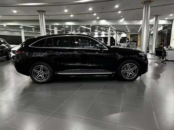 Mercedes-Benz EQC 2022
