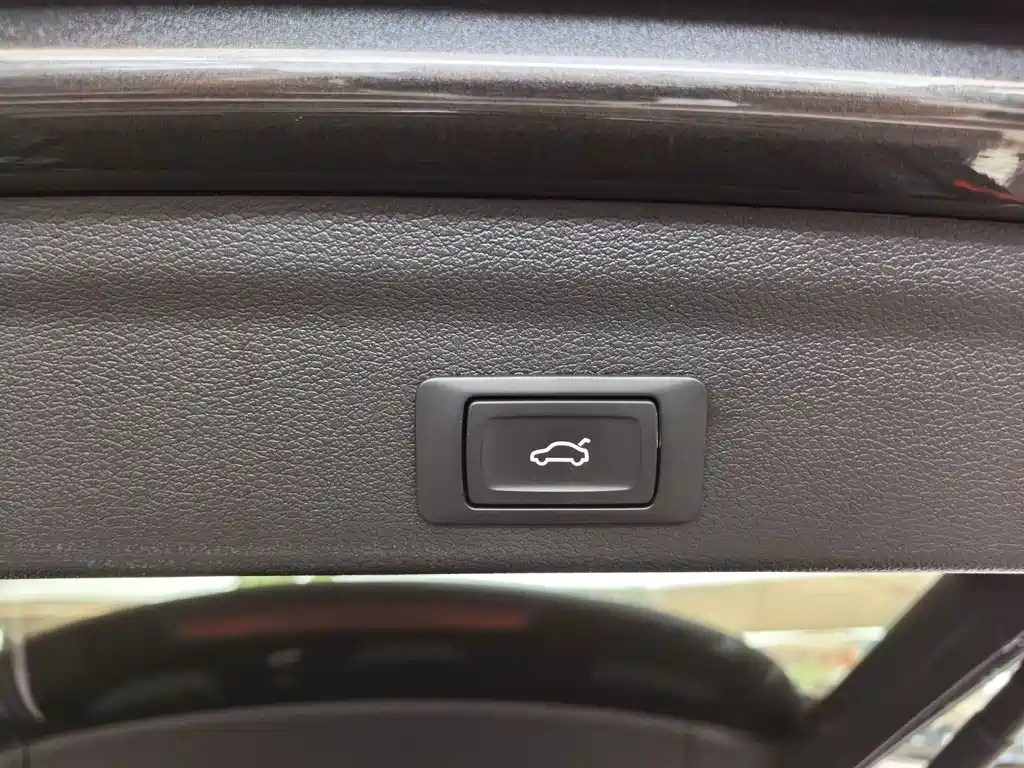 Audi Q3 2023 — фото 19
