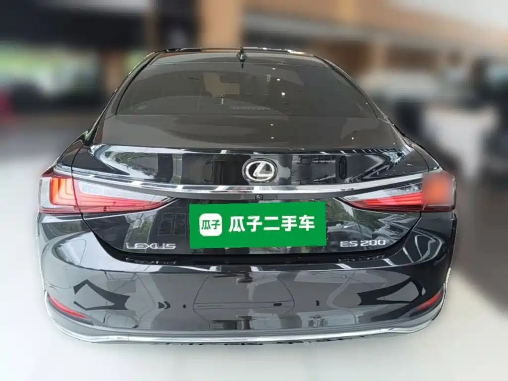 Lexus ES 2023 — фото 10