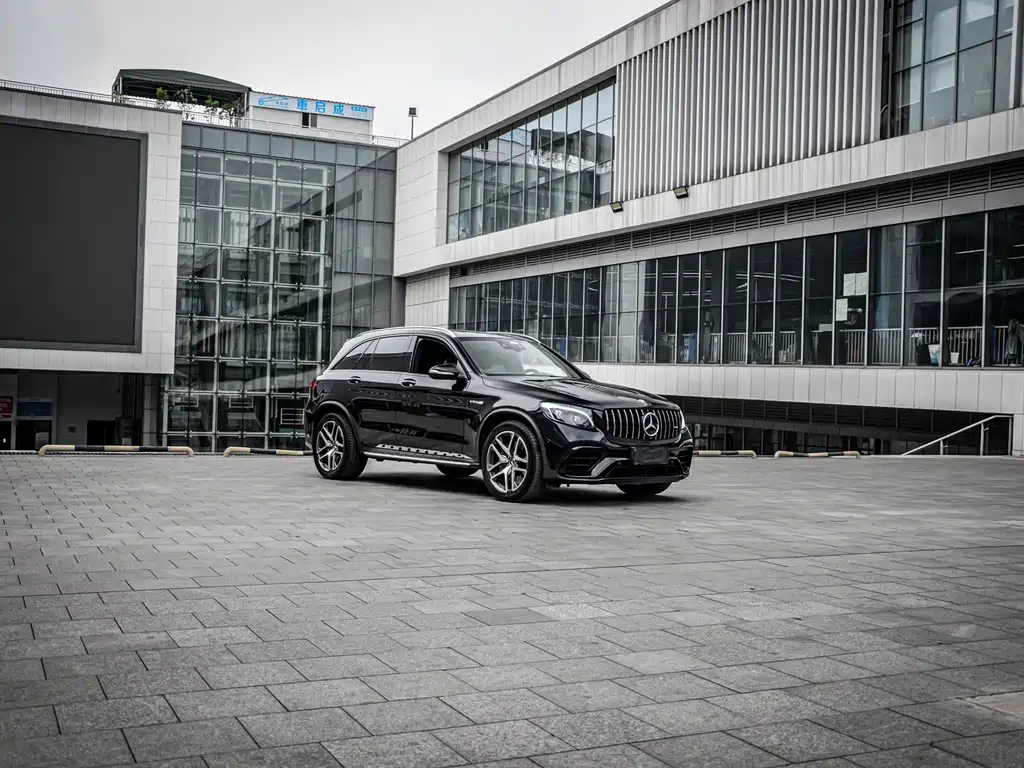 Mercedes-Benz GLC AMG 2018 — фото 2