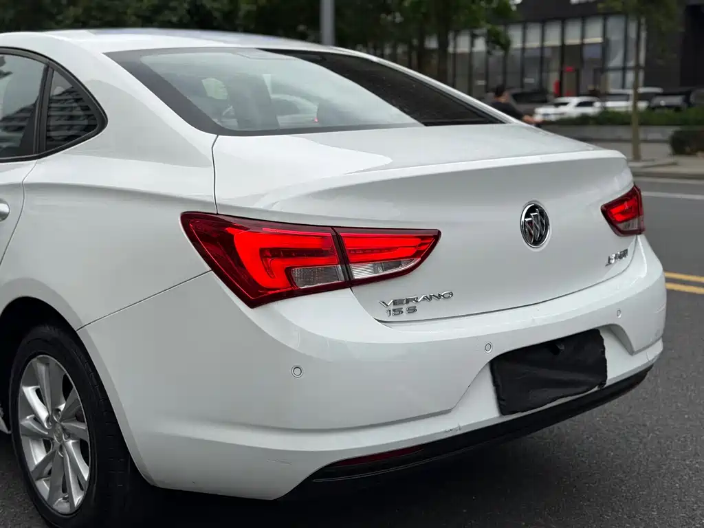 Buick Verano 2018 — фото 8