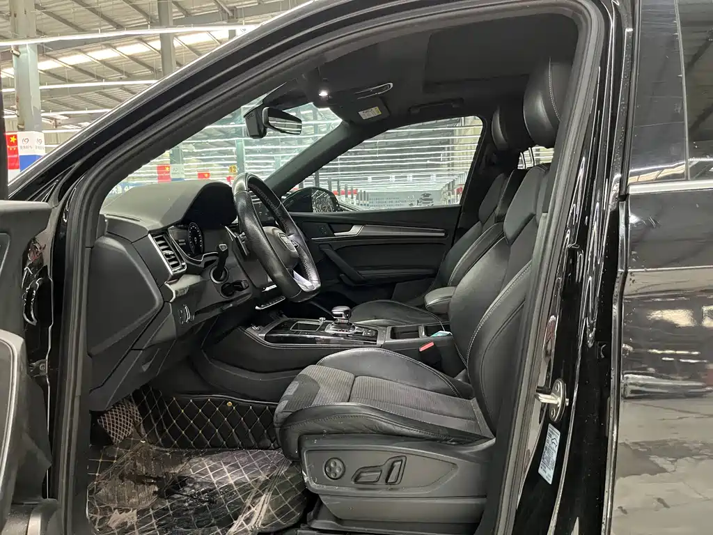 Audi Q5L Sportback 2021 — фото 7