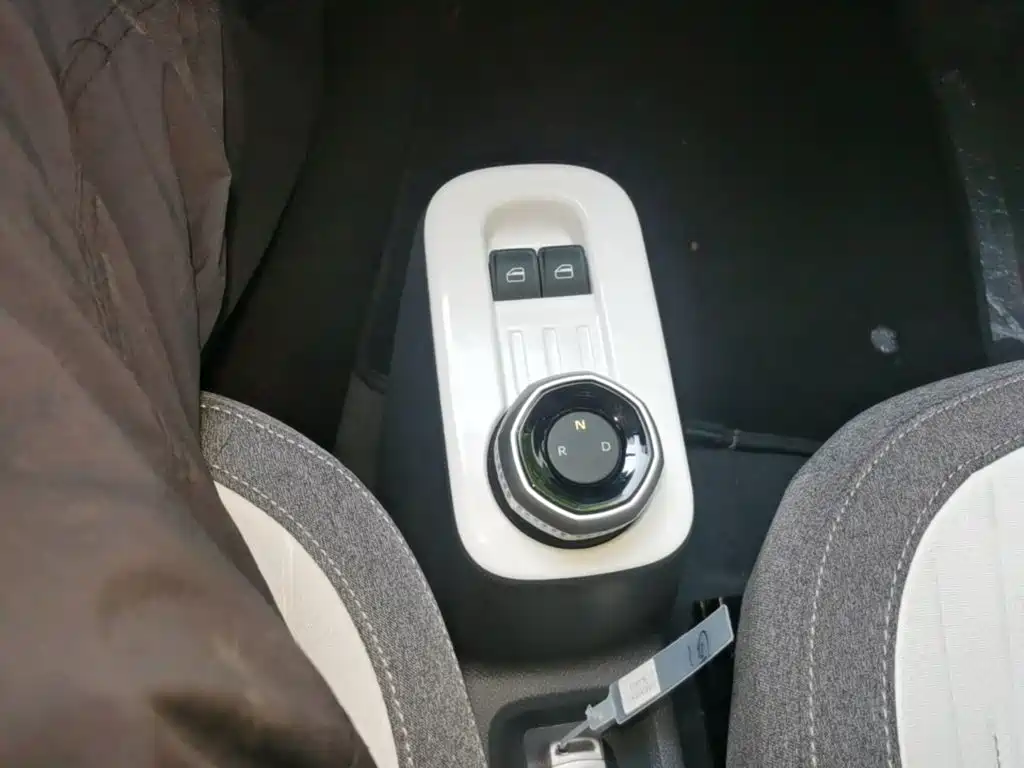 Geely Galaxy Panda 2025 — фото 14