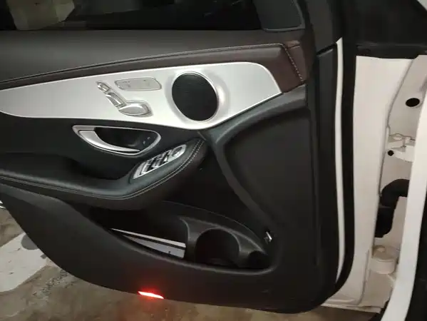 Mercedes-Benz GLC 2023