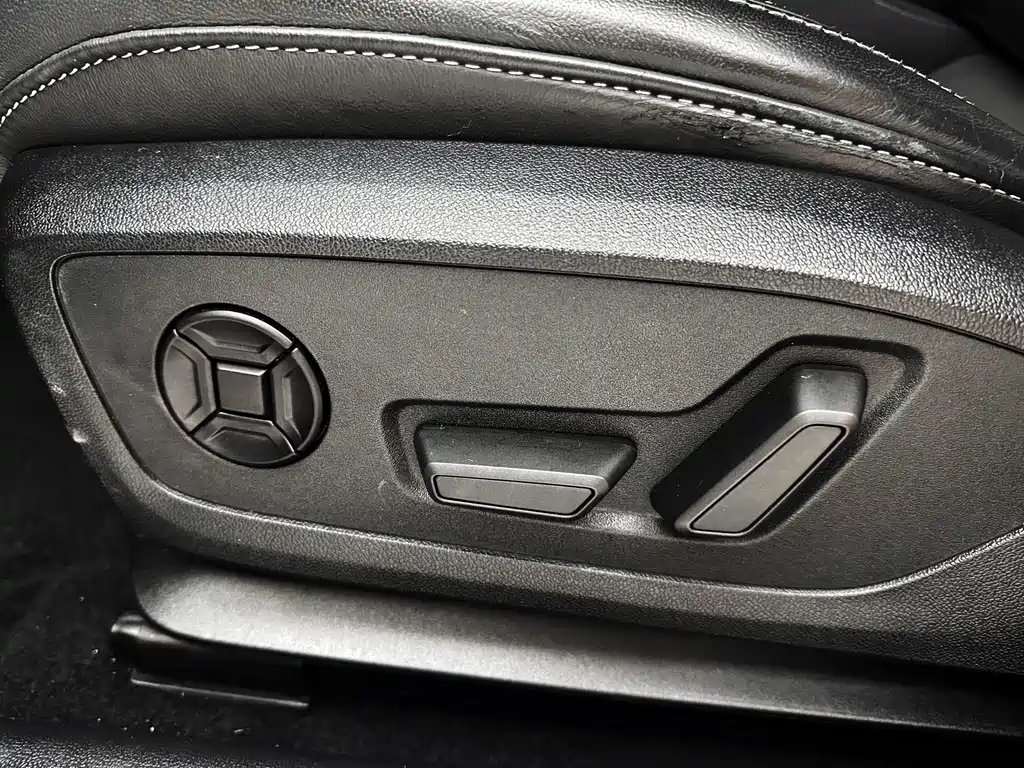 Audi A3 2023 — фото 17