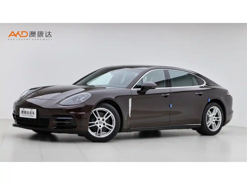 Porsche Panamera 2019 — фото 1