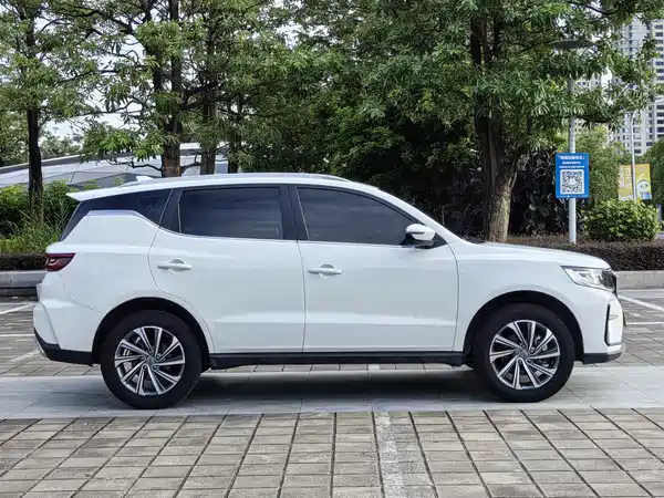 Geely Vision X6 2022
