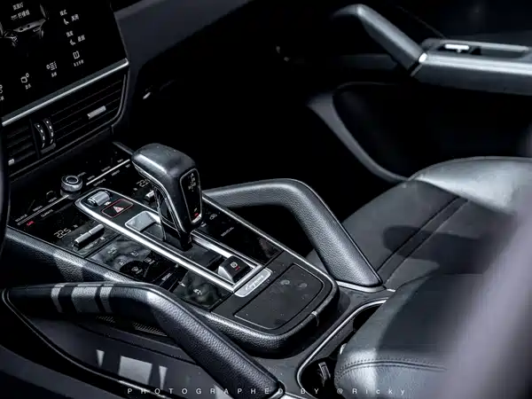 Porsche Cayenne 2021