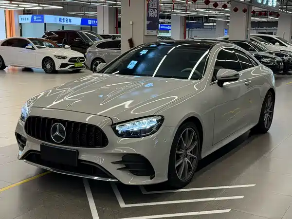Mercedes-Benz E-Class 2022