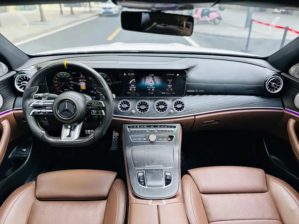 Mercedes-Benz E-Class 2022 — фото 17