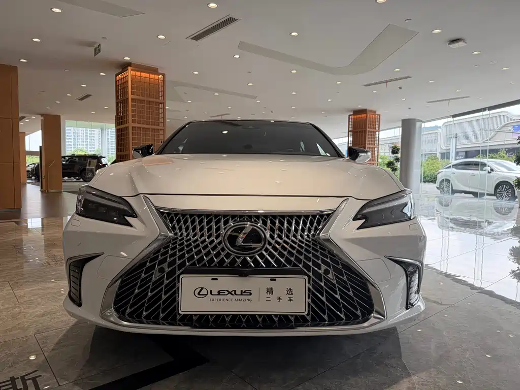 Lexus ES 2025 — фото 2