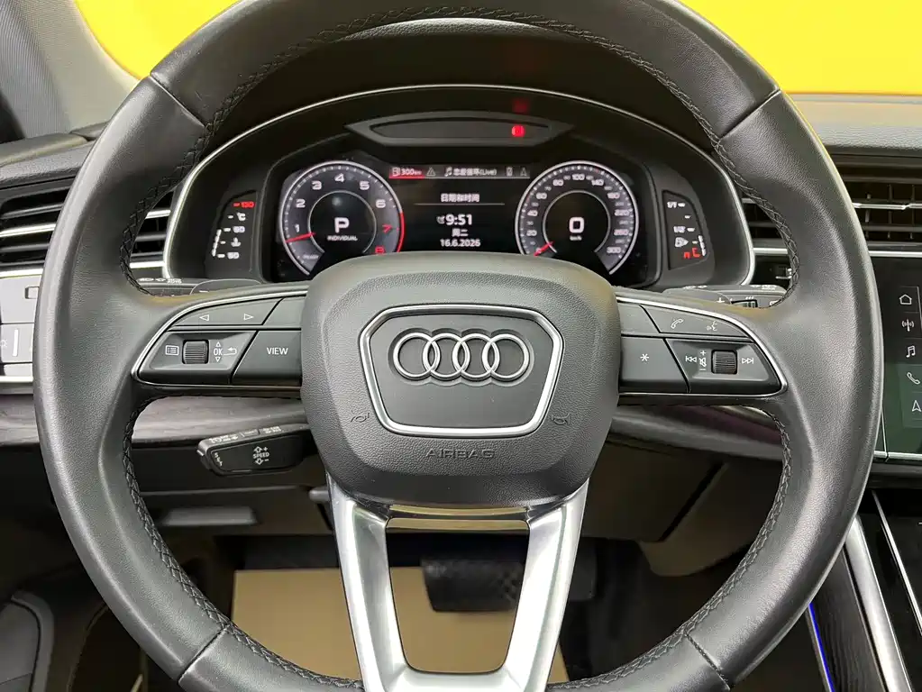 Audi Q8 2022 — фото 11