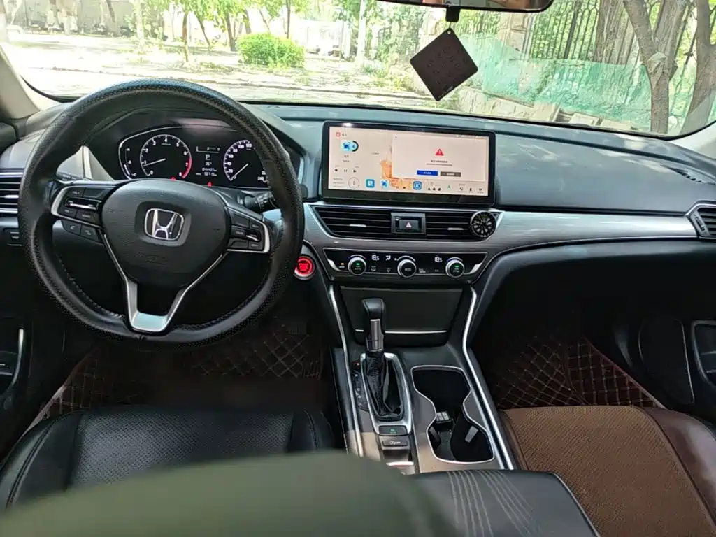 Honda Accord 2020 — фото 10