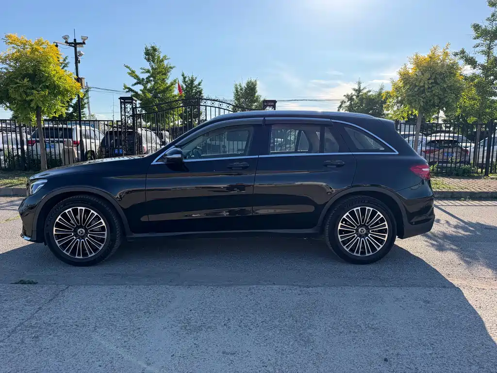 Mercedes-Benz GLC 2018 — фото 8