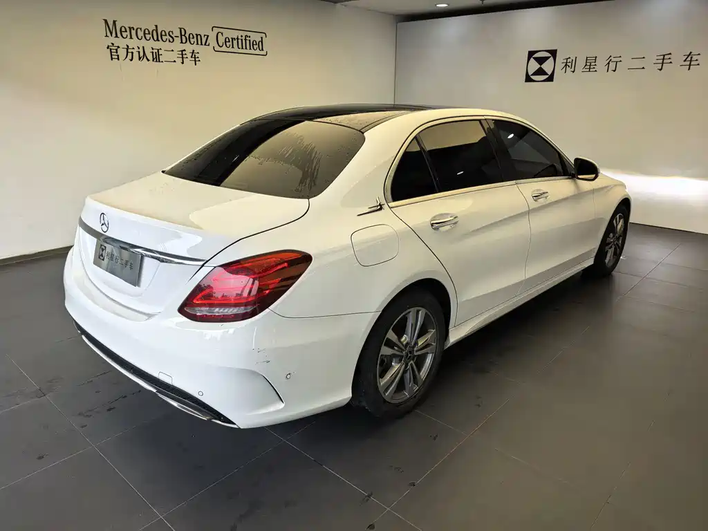 Mercedes-Benz C-Class 2018 — фото 15