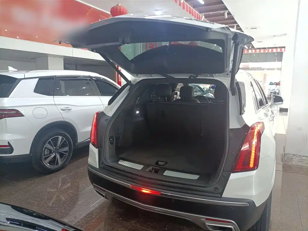 Cadillac XT5 2021 — фото 16