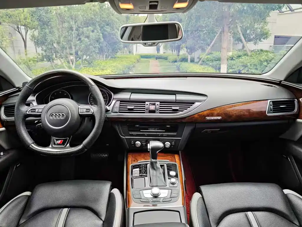 Audi A7 2015 — фото 11