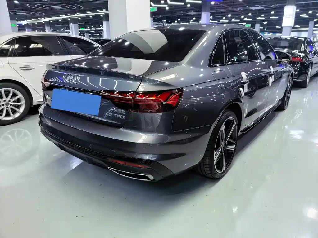 Audi A4L 2025 — фото 18