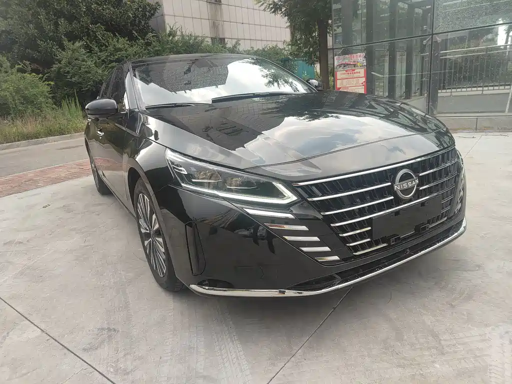 Nissan Teana 2024 — фото 1