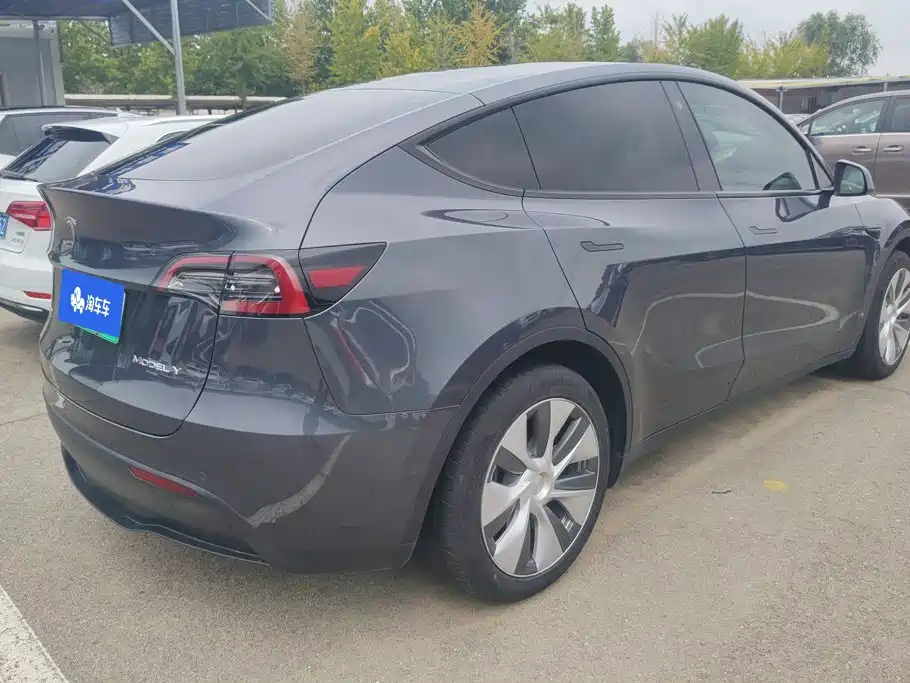 Tesla Model Y 2022 — фото 3